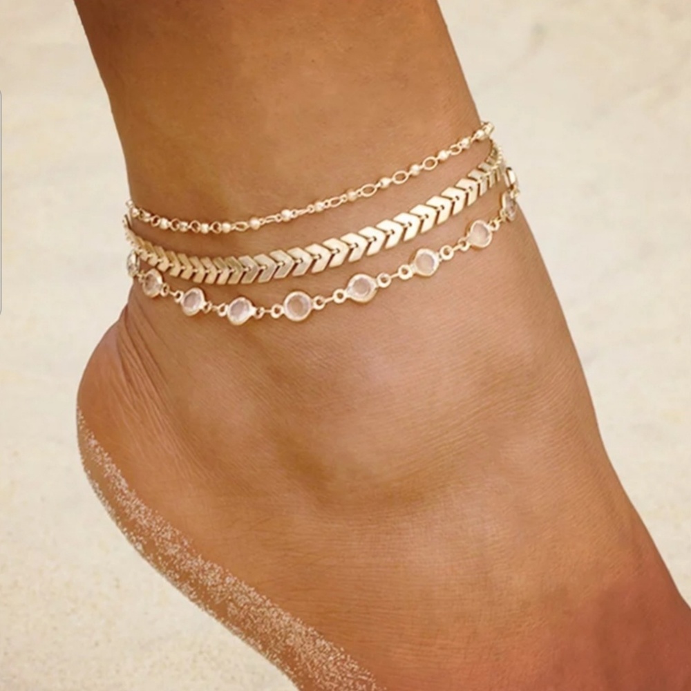 ♡ Boho Gold multi layer ankle bracelet.